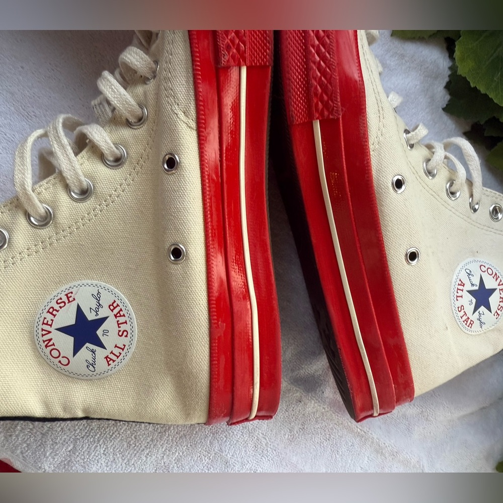 Sneakers with Red Heart Design - Picture 9 of 12